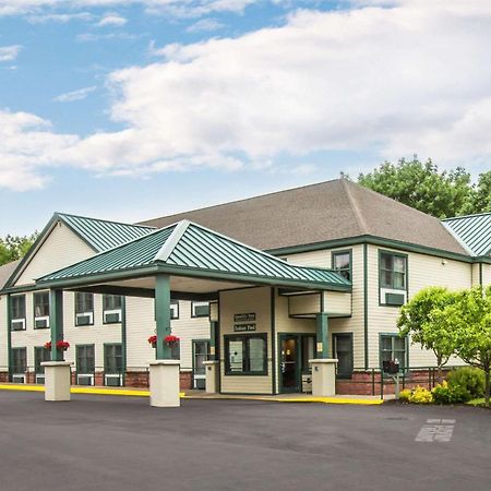 Econo Lodge Glens Falls - Lake George Exterior foto