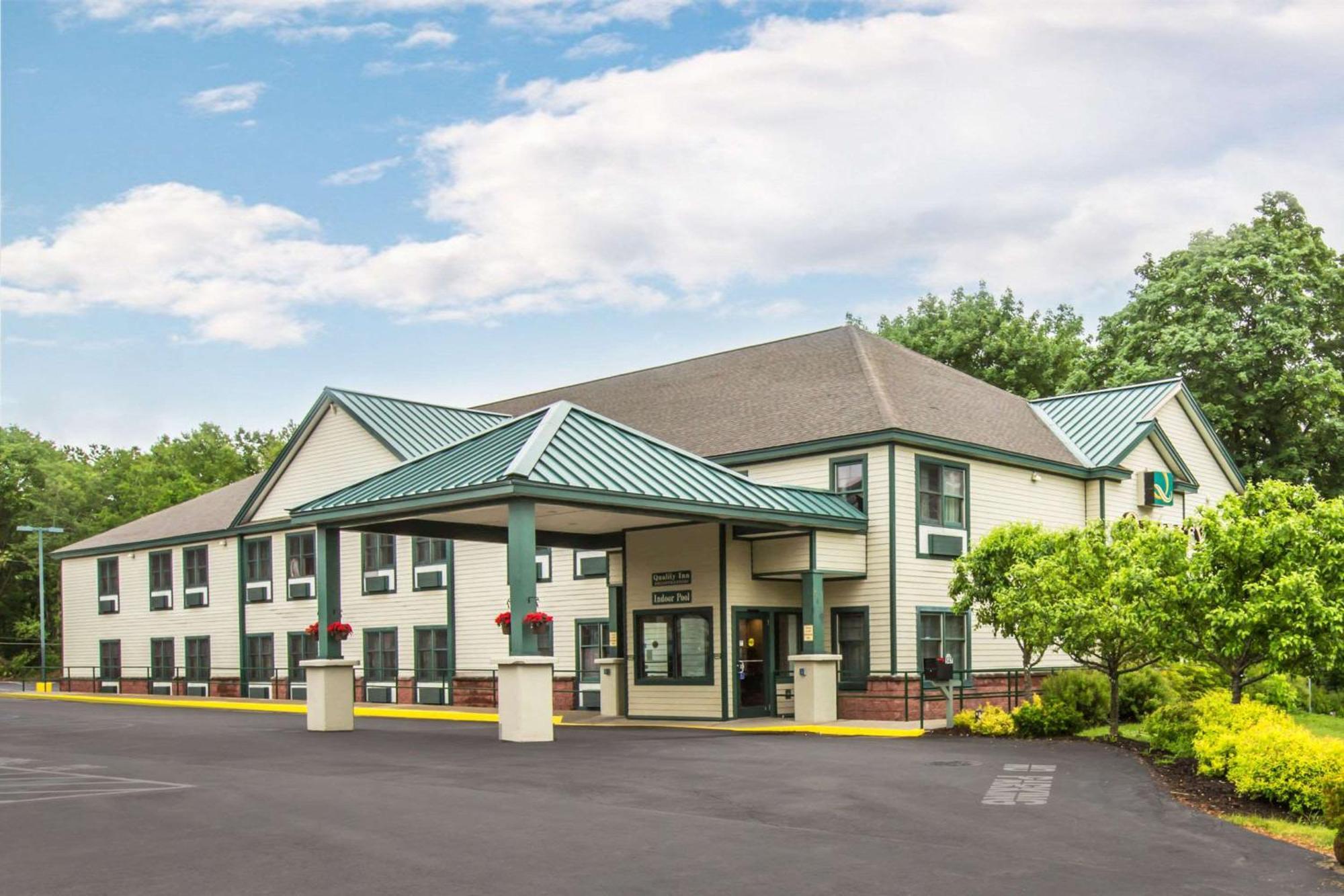 Econo Lodge Glens Falls - Lake George Exterior foto