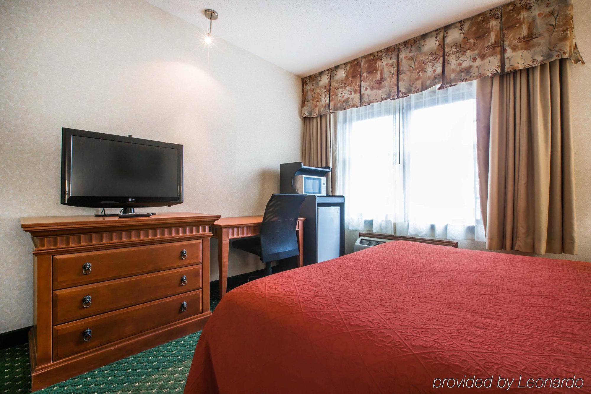 Econo Lodge Glens Falls - Lake George Exterior foto