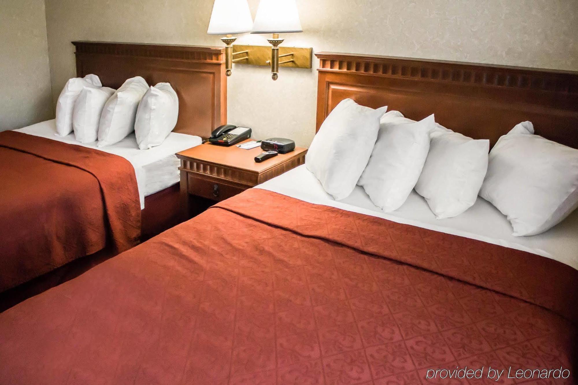 Econo Lodge Glens Falls - Lake George Exterior foto